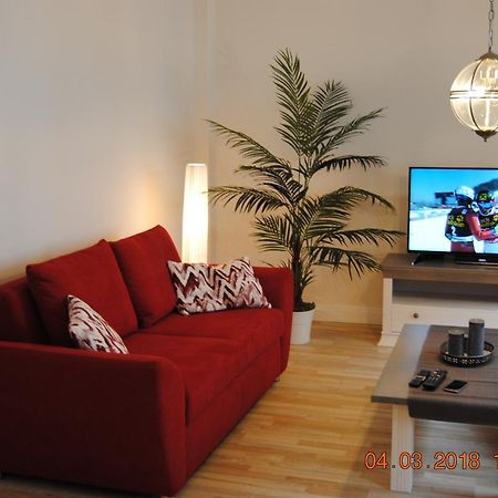 Schoene Ferienwohnung Zentral Gelegen Kiel Buitenkant foto