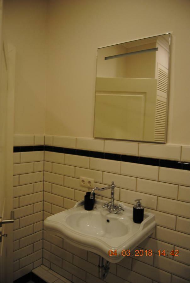 Schoene Ferienwohnung Zentral Gelegen Kiel Buitenkant foto